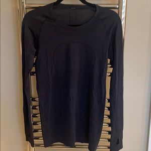 Lululemon long Sleeve “swifty” shirt